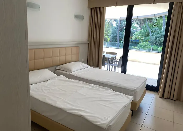 Ξενοδοχείο με διαμερίσματα Al Bosco 4*