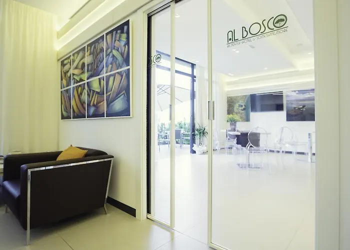 Ξενοδοχείο με διαμερίσματα Al Bosco 4*