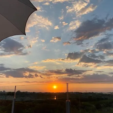 Al Bosco アパートホテル