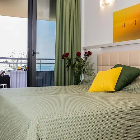 Al Bosco アパートホテル 4*