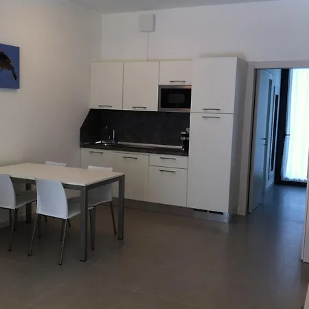 アパートホテル Al Bosco 4*